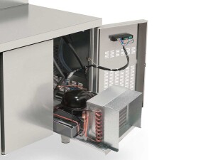 vaiotec TOPLINE 700 Tiefkühltisch, 3 Türen für GN 1/1, 450 Liter, mit Aufkantung, BTH 1795 x 700 x 900 mm